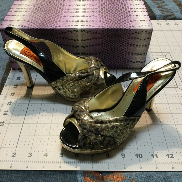 Women's Oxi by Falc Heels Size 6.5W Black and Gold - Picture 2 of 7